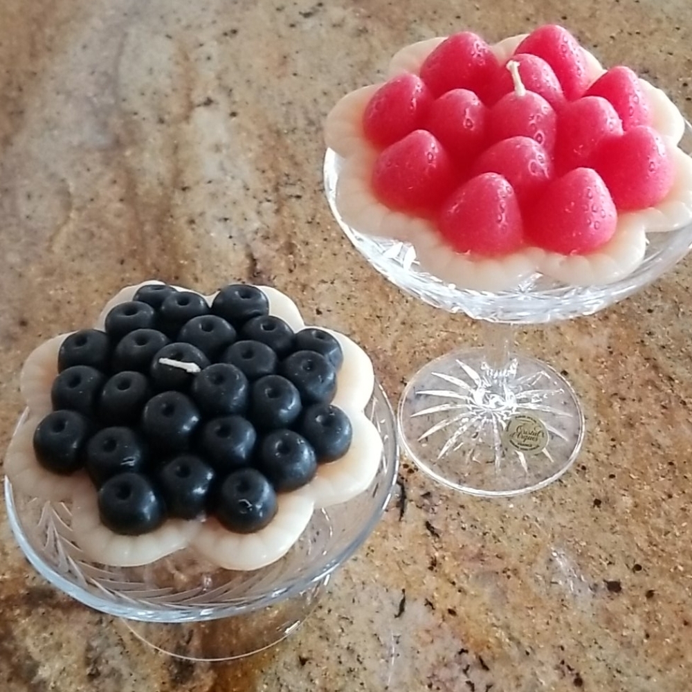 Strawberry & Blueberry Pie Candles & Glasses Set - Picture 14 of 14
